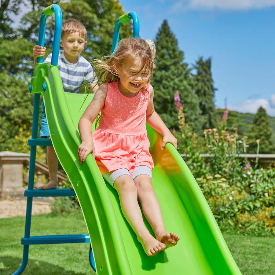 Playing Outside: The Great Outdoors: A Natural Playground for Social Skill Building